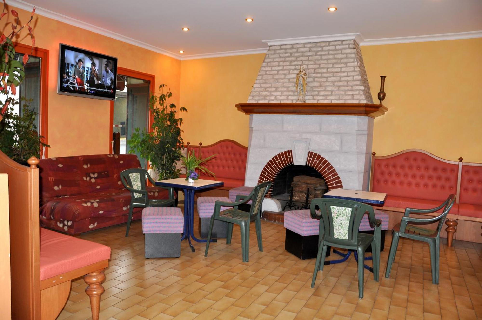 Hotel Du Commerce Et De Navarre Lourdes Esterno foto